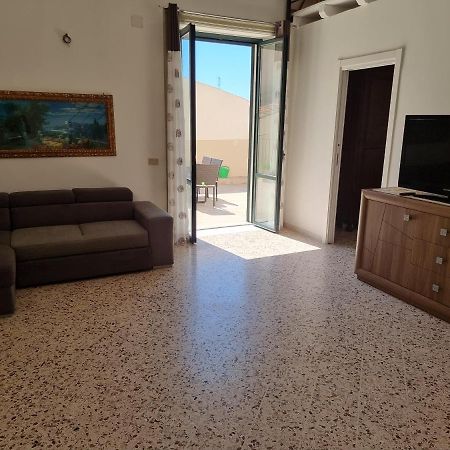 Mandralisca Holidays - Luxury Apartments Чефалу Екстер'єр фото